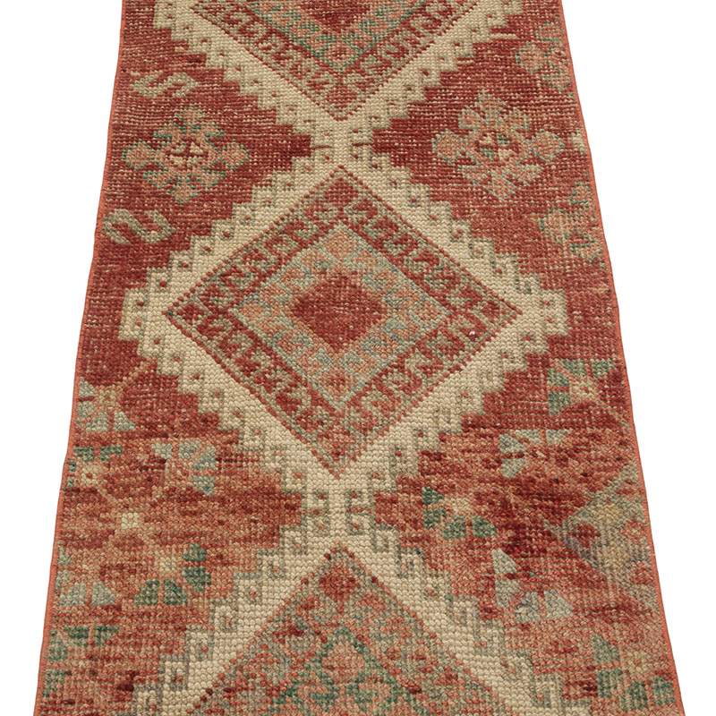 Vintage Turkish Hand-Knotted Runner - 1' 10" x 8' 10" (22" x 106") - K0086791