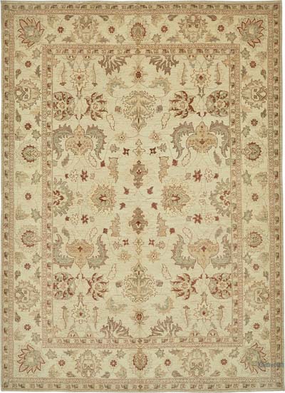 Yeni El Dokuma Usak Halısi - 266 cm x 377 cm