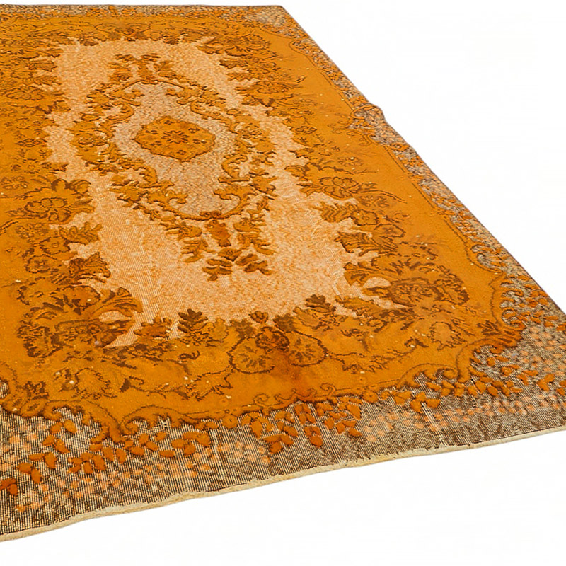 Hand Carved Over-Dyed Rug - 5' 7" x 9' 9" (67" x 117") - K0087107