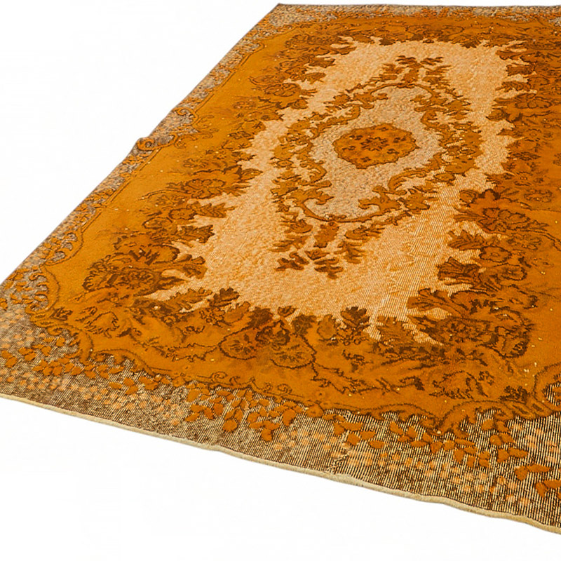 Hand Carved Over-Dyed Rug - 5' 7" x 9' 9" (67" x 117") - K0087107