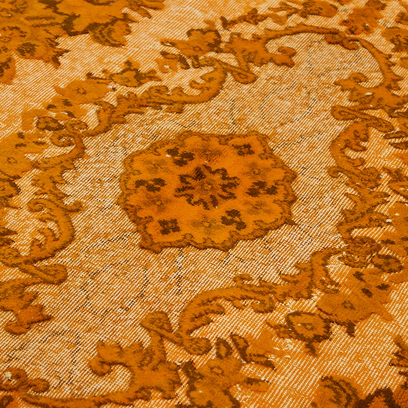 Hand Carved Over-Dyed Rug - 5' 7" x 9' 9" (67" x 117") - K0087107