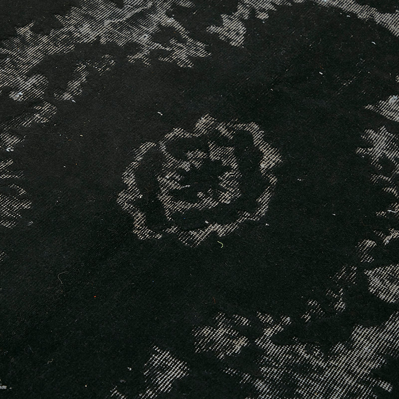 Hand Carved Over-Dyed Rug - 4' 11" x 8' 6" (59" x 102") - K0087111