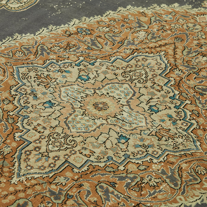 Vintage Turkish Hand-Knotted Rug - 6' 11" x 10' 3" (83" x 123") - K0087411