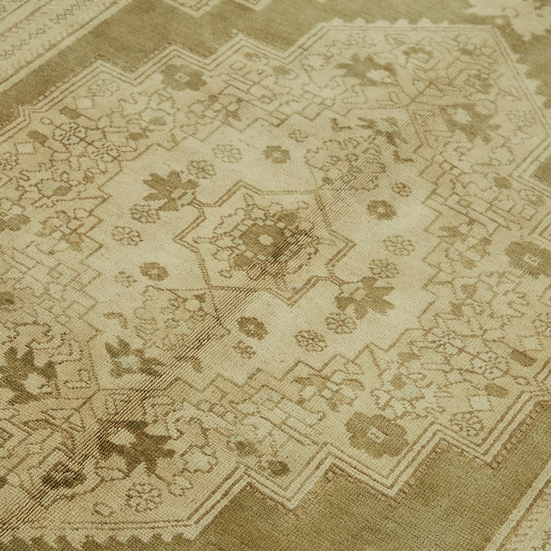 Vintage Turkish Hand-Knotted Rug - 5' 10" x 8' 11" (70" x 107") - K0087595