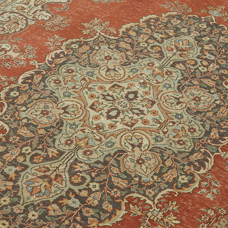 Vintage Hand-Knotted Oriental Rug - 6' 11" x 10' 7" (83" x 127") - K0087668