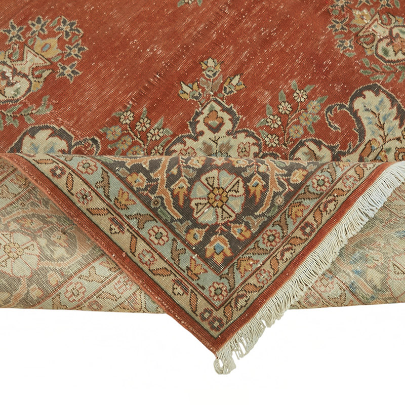 Vintage Hand-Knotted Oriental Rug - 6' 11" x 10' 7" (83" x 127") - K0087668