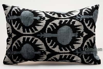 Velvet Ikat Pillow Cover - 2'  x 1' 4" (24" x 16")