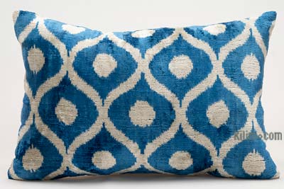 Velvet Ikat Pillow Cover - 2'  x 1' 4" (24" x 16")