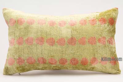Velvet Ikat Pillow Cover - 1' 8" x 1'  (20" x 12")