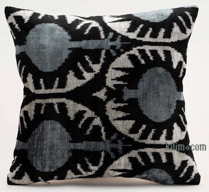 Velvet Ikat Pillow Cover - 1' 4" x 1' 4" (16" x 16") - K0087780