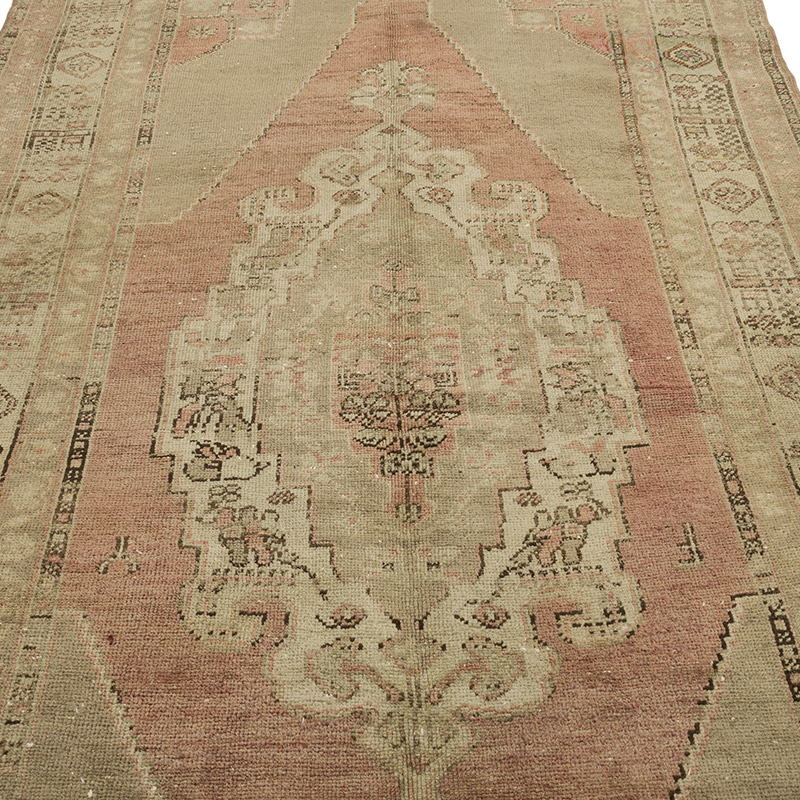 Vintage Turkish Hand-Knotted Rug - 5' 1" x 9' 10" (61" x 118") - K0087820