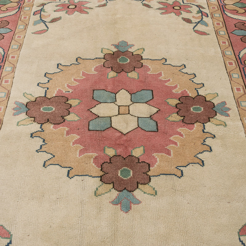 Vintage Turkish Hand-Knotted Rug - 5' 7" x 8' 1" (67" x 97") - K0087822