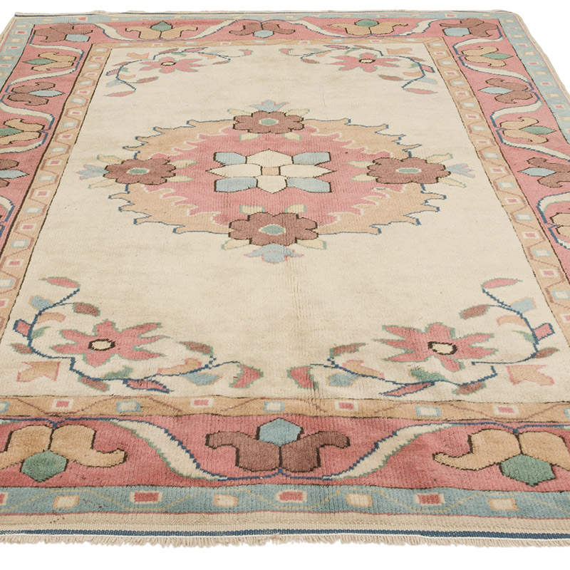 Vintage Turkish Hand-Knotted Rug - 5' 7" x 8' 1" (67" x 97") - K0087822