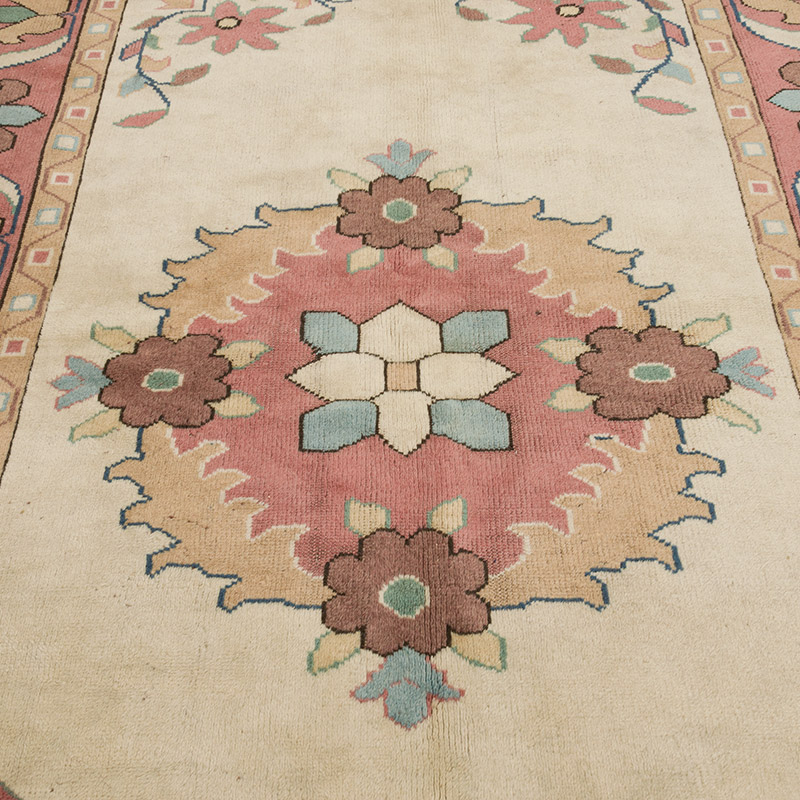 Vintage Turkish Hand-Knotted Rug - 5' 7" x 8' 1" (67" x 97") - K0087822