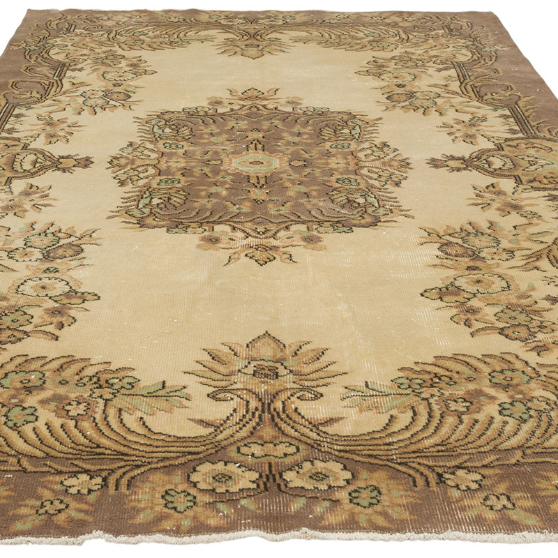 Vintage Turkish Hand-Knotted Rug - 5' 7" x 8' 7" (67" x 103") - K0087823