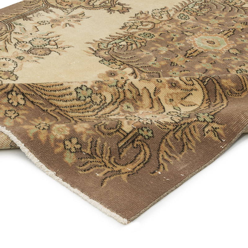 Vintage Turkish Hand-Knotted Rug - 5' 7" x 8' 7" (67" x 103") - K0087823