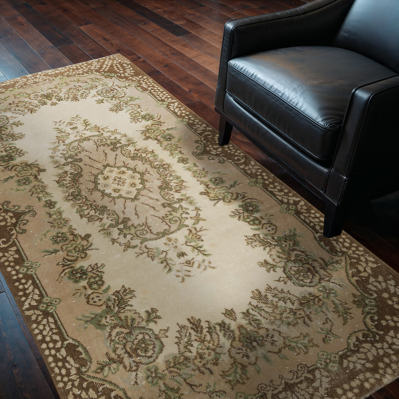 Vintage Turkish Hand-Knotted Rug - 4' 1" x 7' 1" (49" x 85") - K0087824