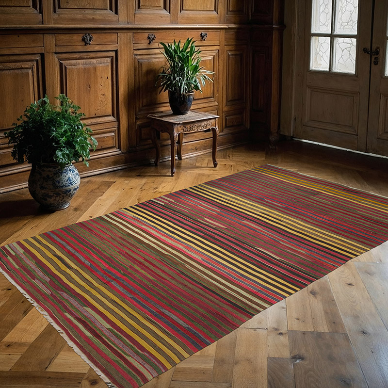 Vintage Konya Kilim Rug - 4' 9" x 7' 11" (57" x 95") - K0087911