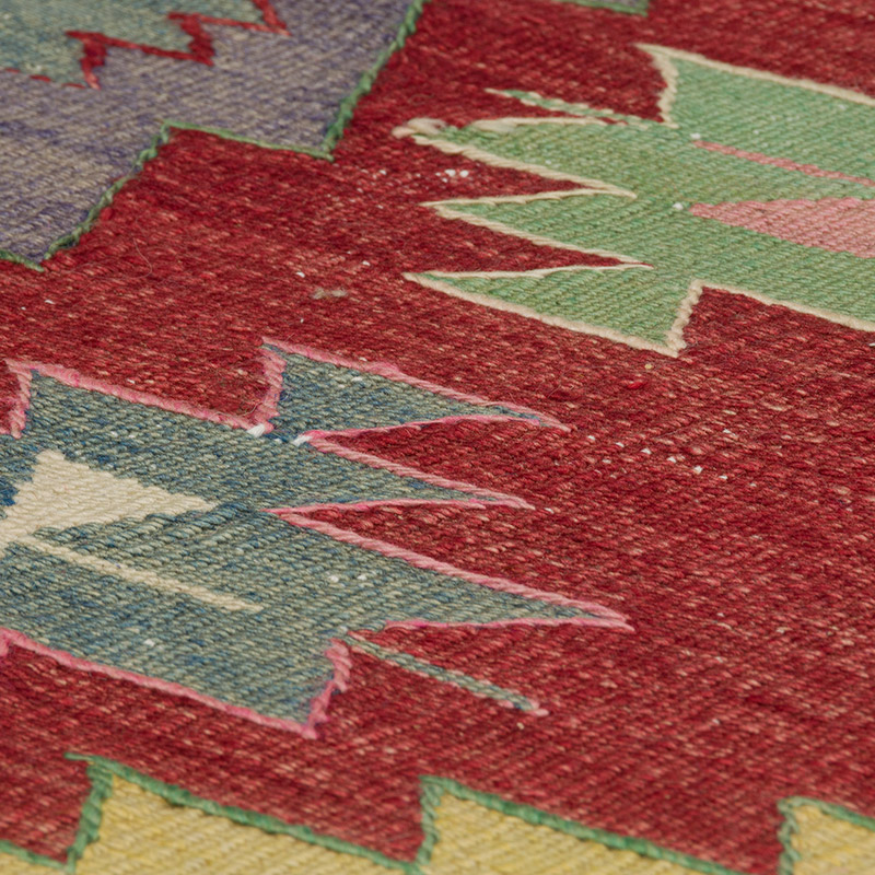 Vintage Manisa Kilim Rug - 5' 5" x 7' 11" (65" x 95") - K0087963