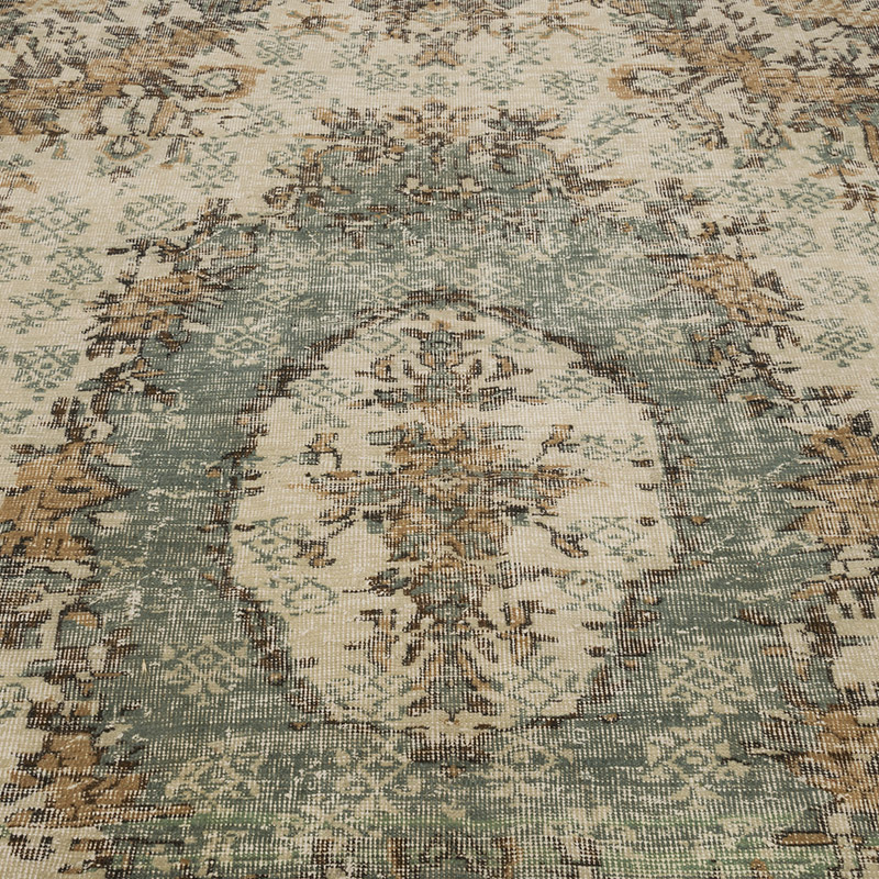 Vintage Turkish Hand-Knotted Rug - 6' 9" x 8' 3" (81" x 99") - K0088020