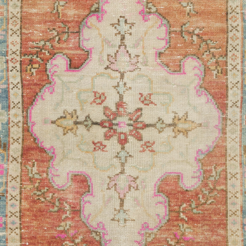 Vintage Turkish Hand-Knotted Runner - 2' 7" x 6' 3" (31" x 75") - K0088063