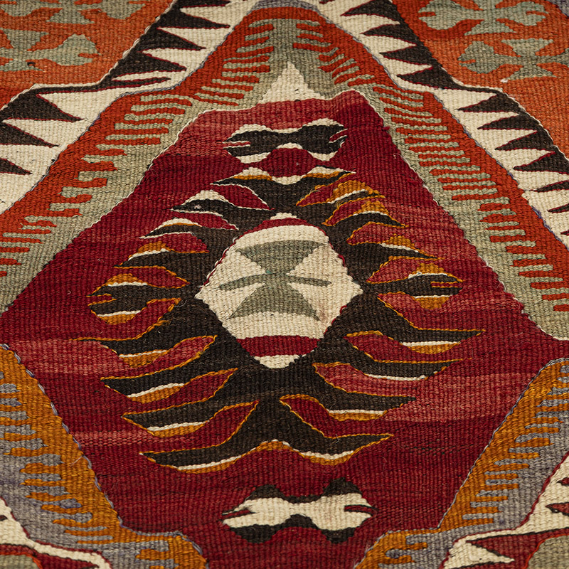 Vintage Mut Kilim Rug - 5'  x 8' 8" (60" x 104") - K0088151