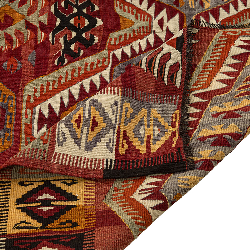 Vintage Mut Kilim Rug - 5'  x 8' 8" (60" x 104") - K0088151