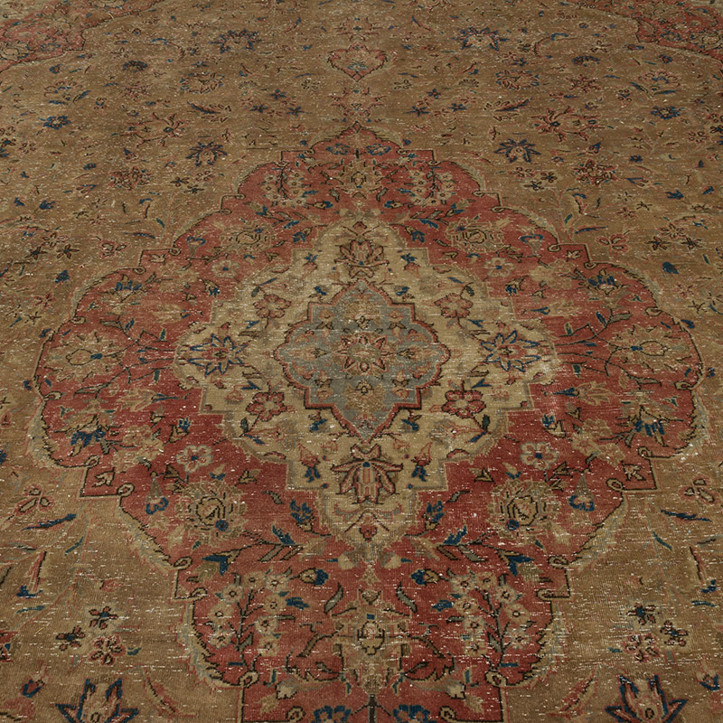 Vintage Hand-Knotted Oriental Rug - 9' 10" x 13' 9" (118" x 165") - K0088220