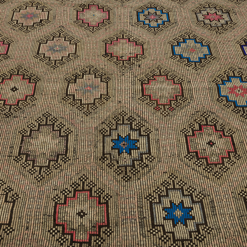 Vintage Anatolian Jijim Rug - 6' 9" x 9'  (81" x 108") - K0088281