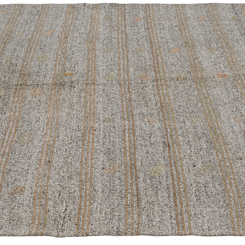 Vintage Anatolian Kilim Rug - 4' 5" x 6'  (53" x 72") - K0088307