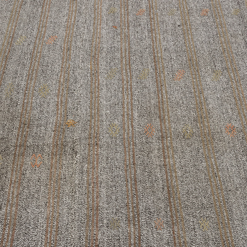 Vintage Anatolian Kilim Rug - 4' 5" x 6'  (53" x 72") - K0088307
