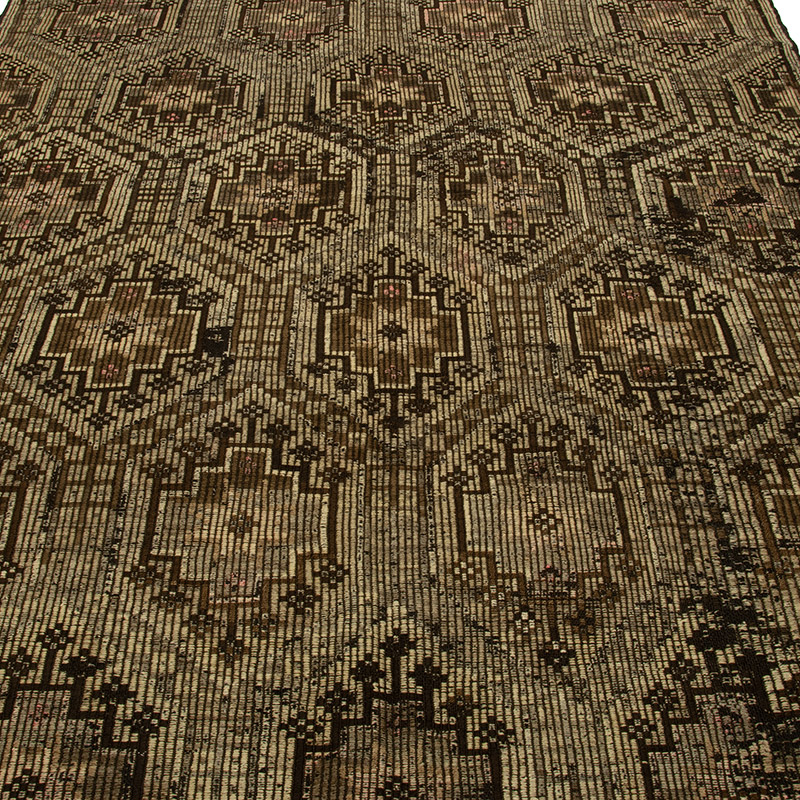 Vintage Anatolian Jijim Rug - 5' 8" x 11' 3" (68" x 135") - K0088358