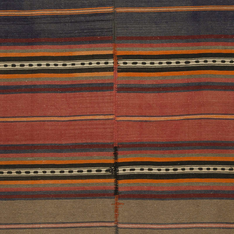 Vintage Anatolian Kilim Rug - 4' 8" x 8' 5" (56" x 101") - K0088372