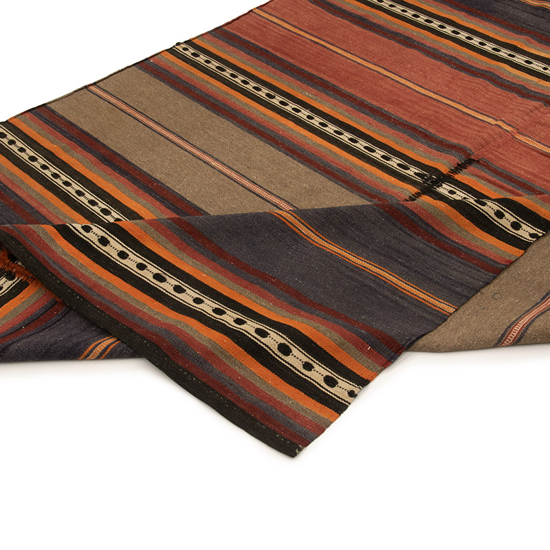Vintage Anatolian Kilim Rug - 4' 8" x 8' 5" (56" x 101") - K0088372