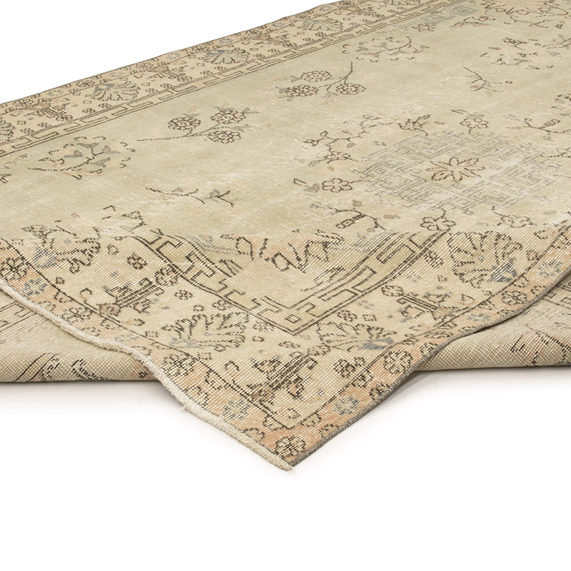 Vintage Turkish Hand-Knotted Rug - 6' 11" x 10' 2" (83" x 122") - K0088378