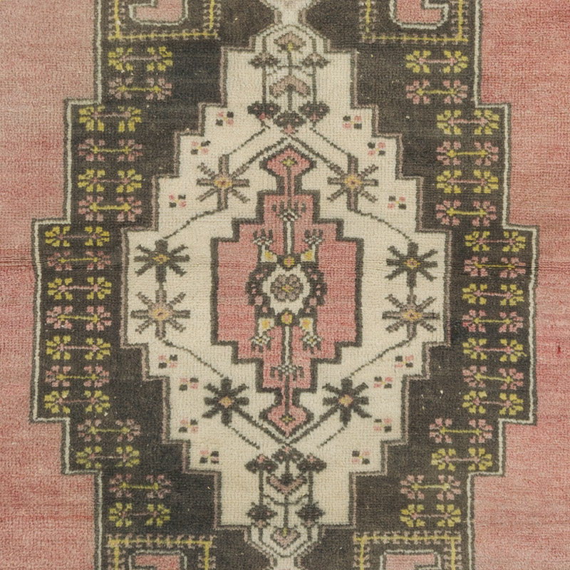 Vintage Turkish Hand-Knotted Rug - 2' 11" x 7' 7" (35" x 91") - K0088392
