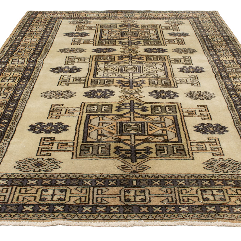 Vintage Turkish Hand-Knotted Rug - 5' 7" x 8' 8" (67" x 104") - K0088408