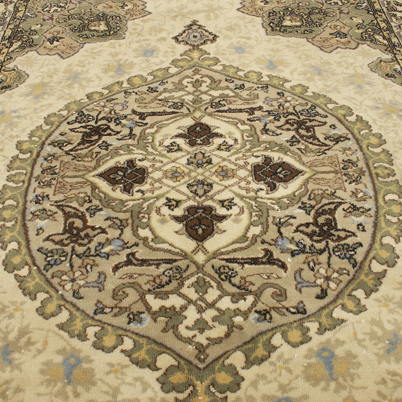 Vintage Turkish Hand-Knotted Rug - 6' 9" x 9' 6" (81" x 114") - K0088410