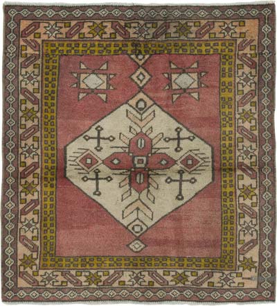 El Dokuma Vintage Halı - 108 cm x 114 cm