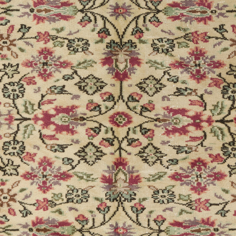 Vintage Turkish Hand-Knotted Rug - 5' 10" x 8' 6" (70" x 102") - K0088439