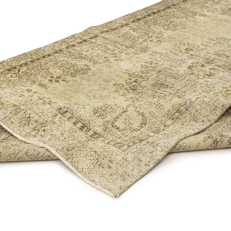 Vintage Turkish Hand-Knotted Rug - 5' 9" x 9' 5" (69" x 113") - K0088442