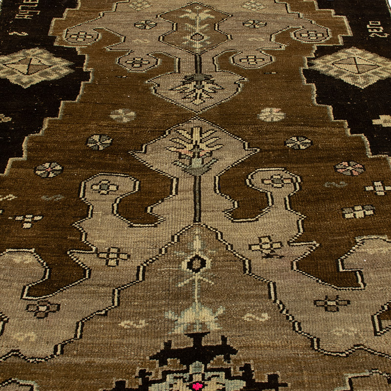 Vintage Turkish Hand-Knotted Rug - 4' 9" x 8' 4" (57" x 100") - K0088492