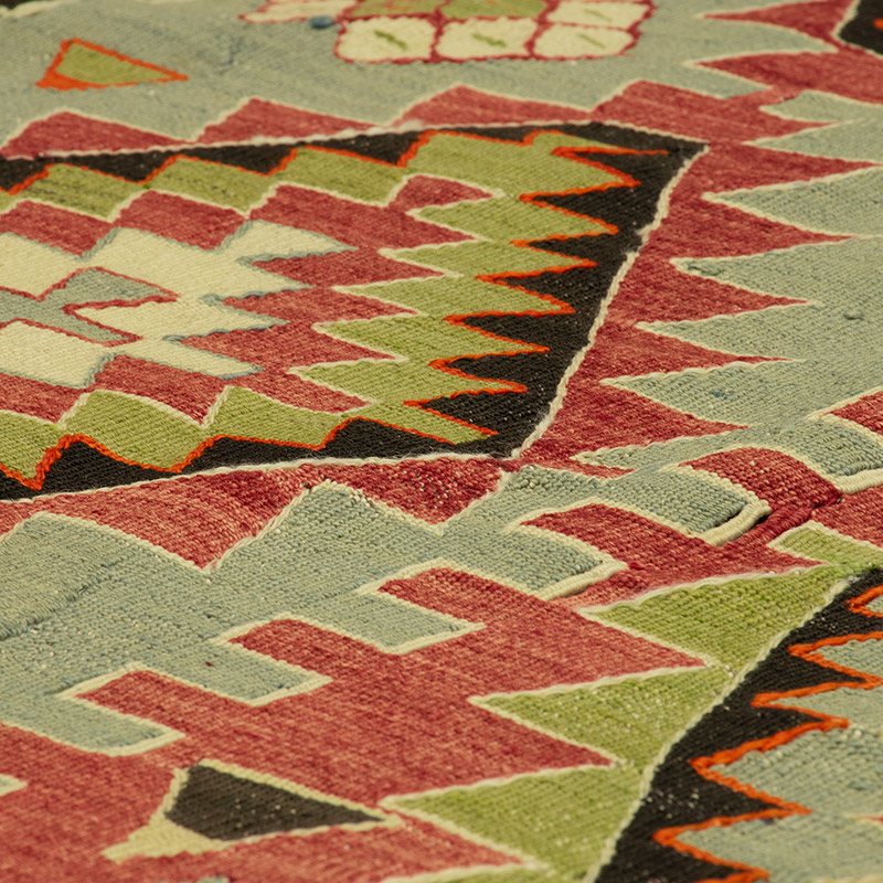 Vintage Esme Kilim Rug - 5' 3" x 10'  (63" x 120") - K0089012