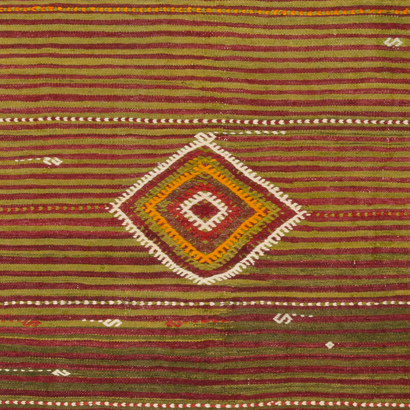 Vintage Mihalic Kilim Rug - 4' 5" x 6' 3" (53" x 75") - K0089017