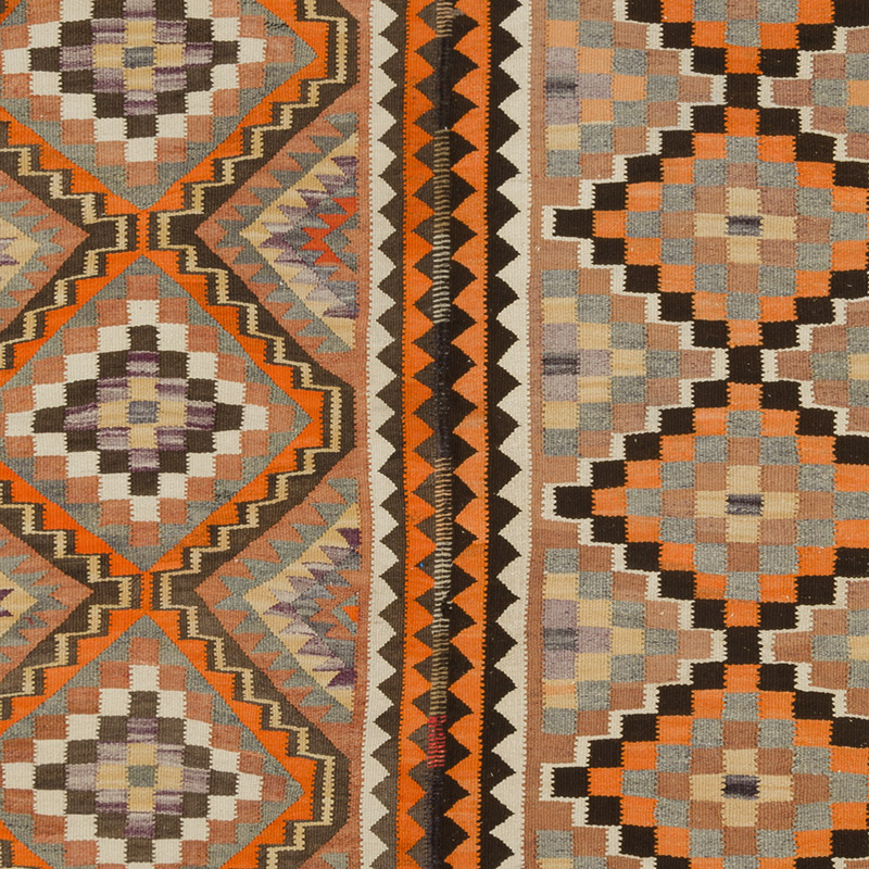 Vintage Turkish Kilim Rug - 6' 1" x 10' 3" (73" x 123") - K0089137
