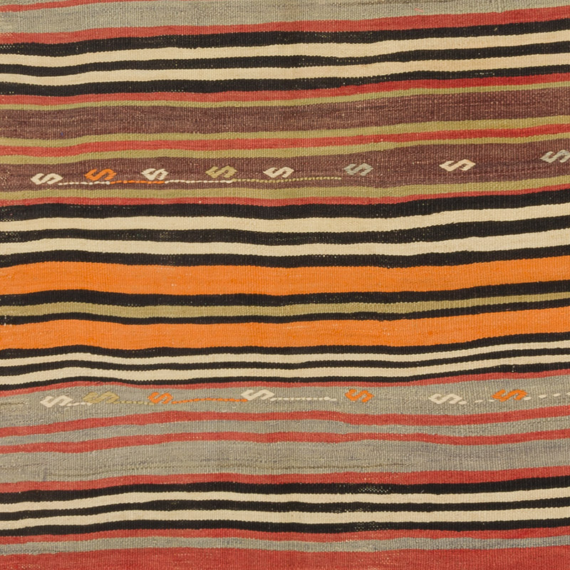 Vintage Turkish Kilim Rug - 4' 3" x 5' 5" (51" x 65") - K0089143