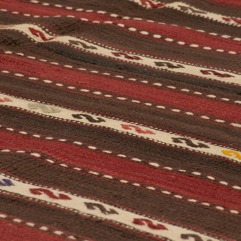 Vintage Turkish Kilim Rug - 4' 8" x 5' 7" (56" x 67") - K0089153