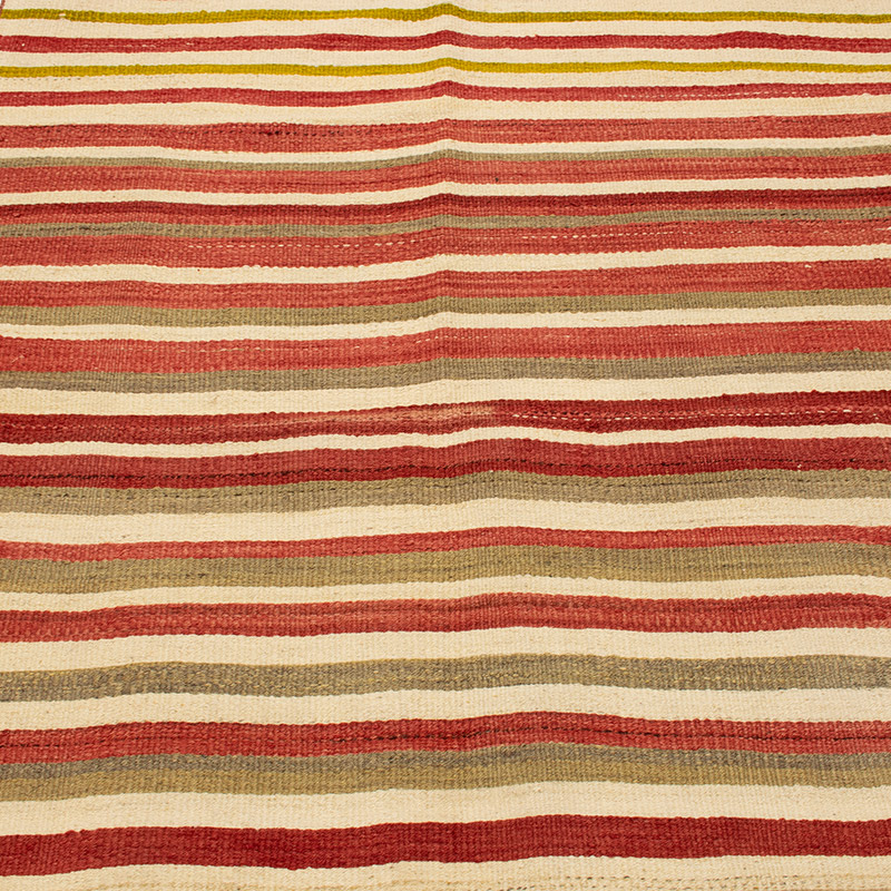 Vintage Turkish Kilim Rug - 3' 9" x 5' 4" (45" x 64") - K0089163