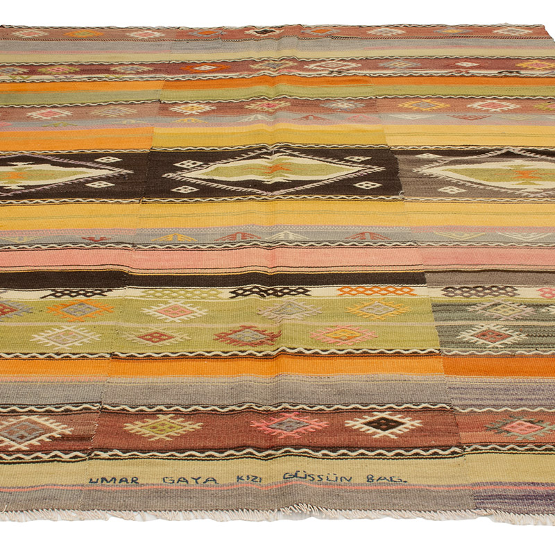 Vintage Manisa Kilim Rug - 5' 3" x 7' 1" (63" x 85") - K0089177