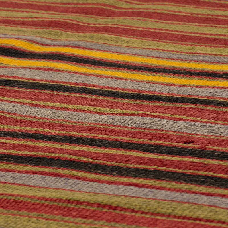 Vintage Turkish Kilim Rug - 8' 10" x 8' 8" (106" x 104") - K0089197